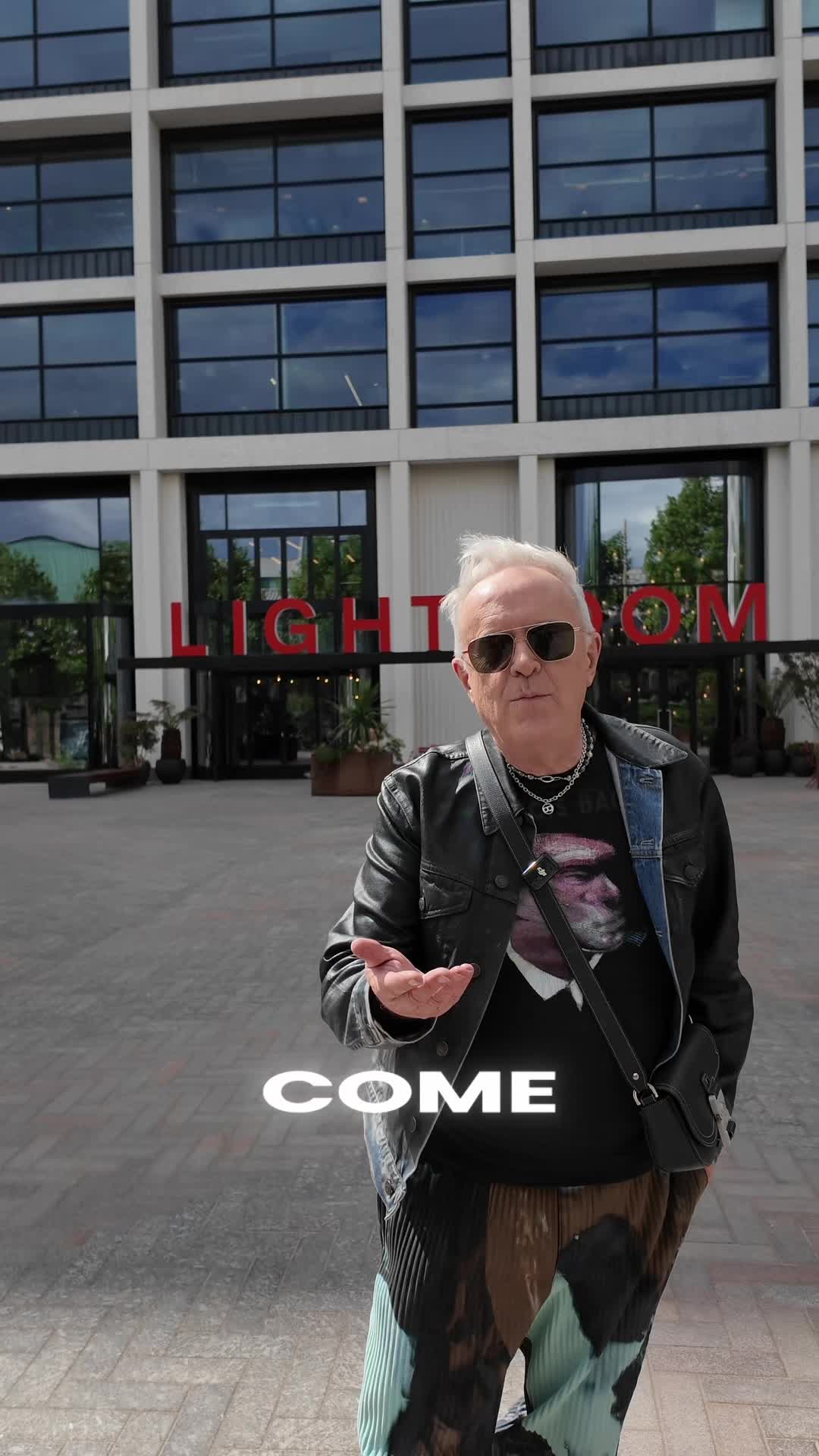 @Howard Jones