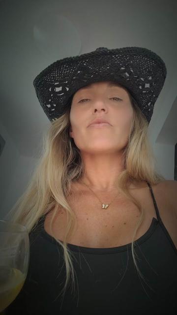 @Anusska Santana Paez