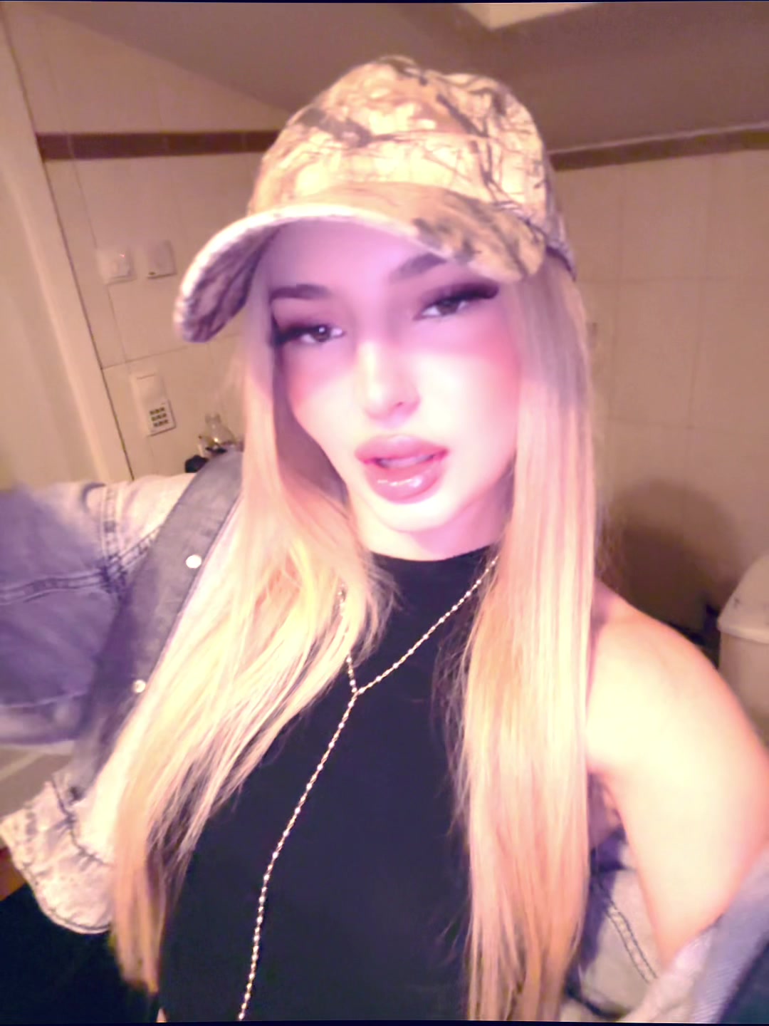 @tf.itsmiraa