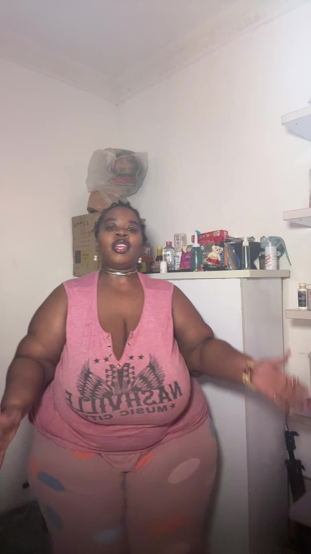 @curvygift_