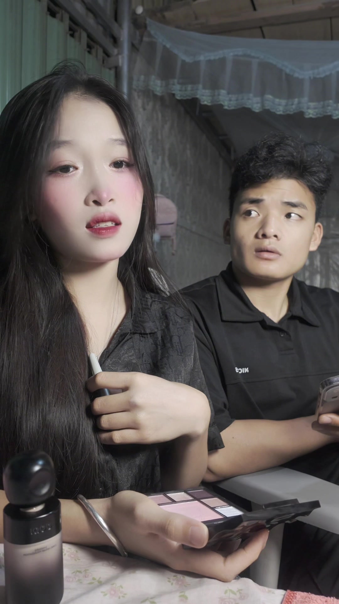 @Huệ Bống