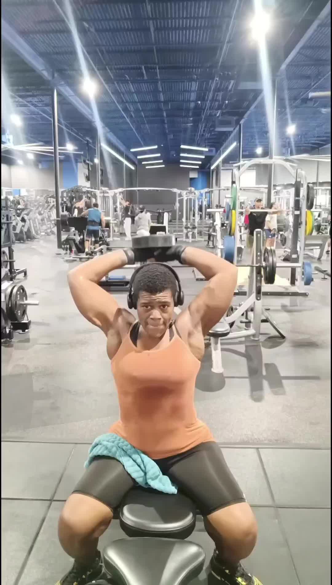 @locaknoni