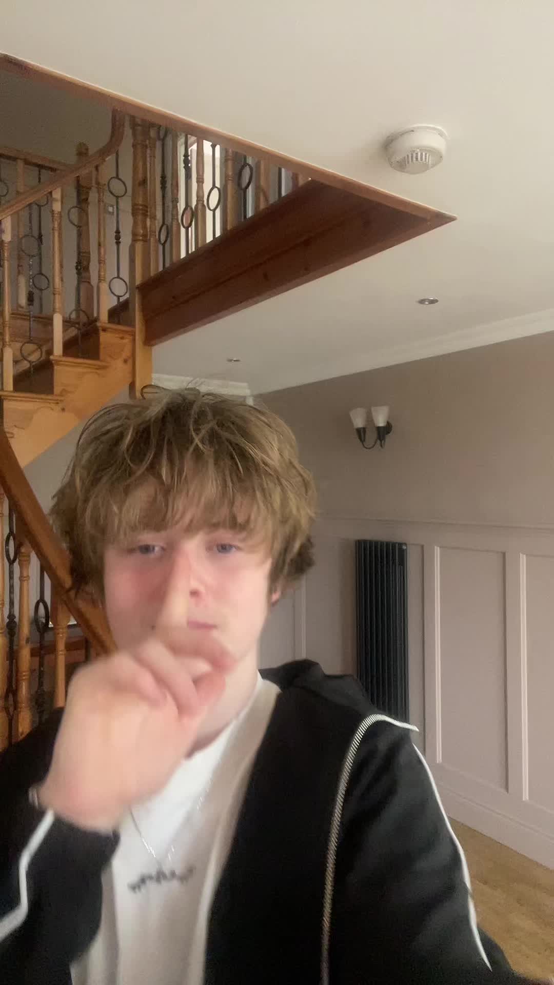 @notscottssnkrs