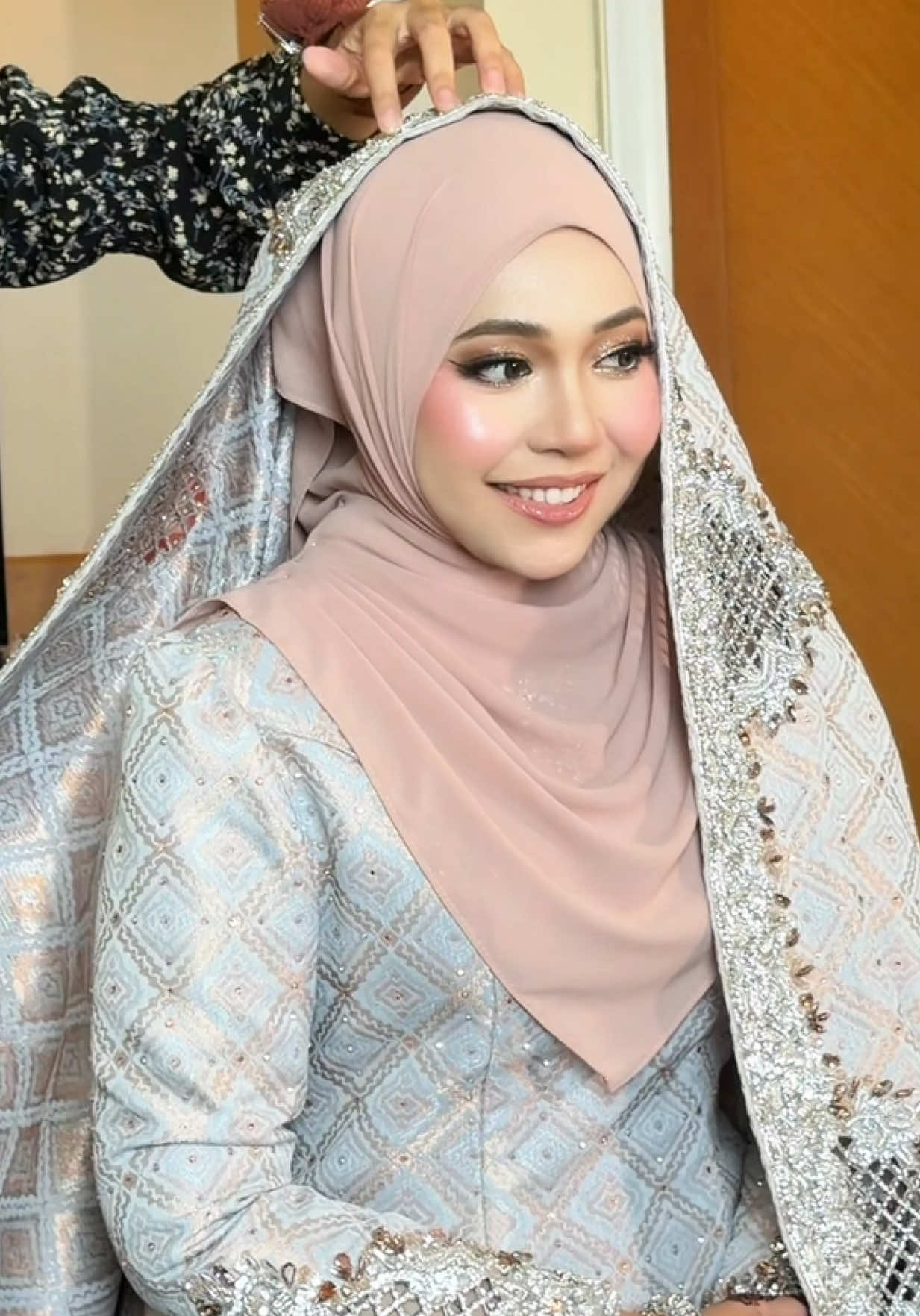@NaddyNahar Makeup Artist