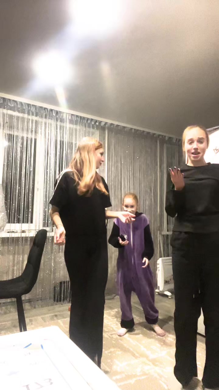 @даришка йоу🎀