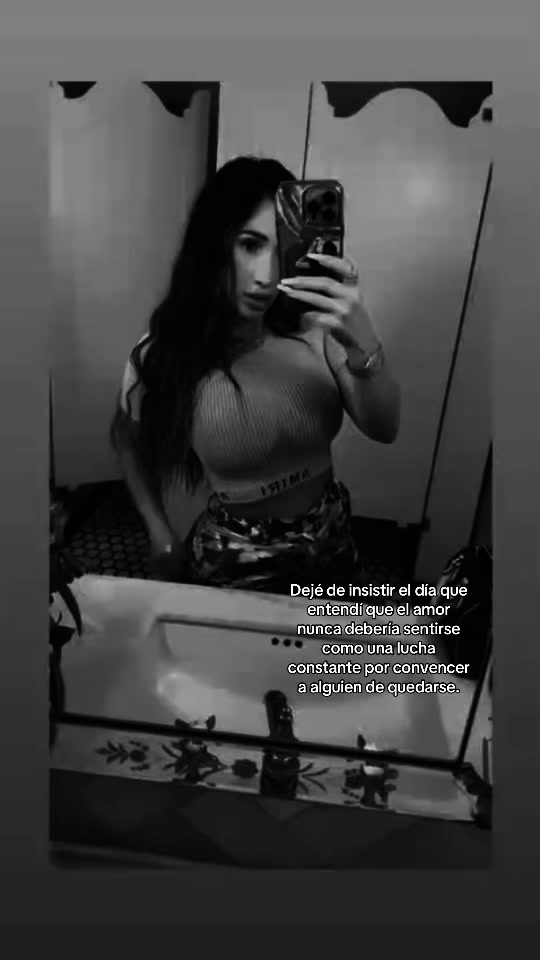 @Laury Saavedra ๐ฉท๐
