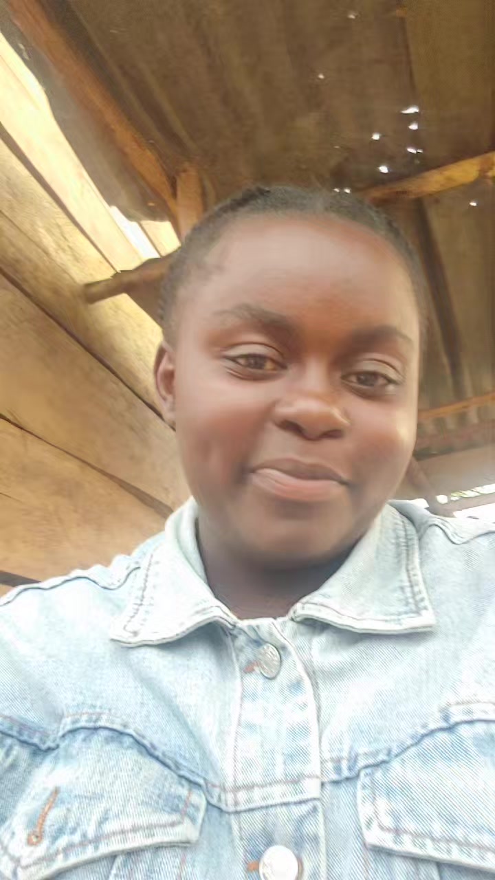 @Esther Mbafumoja