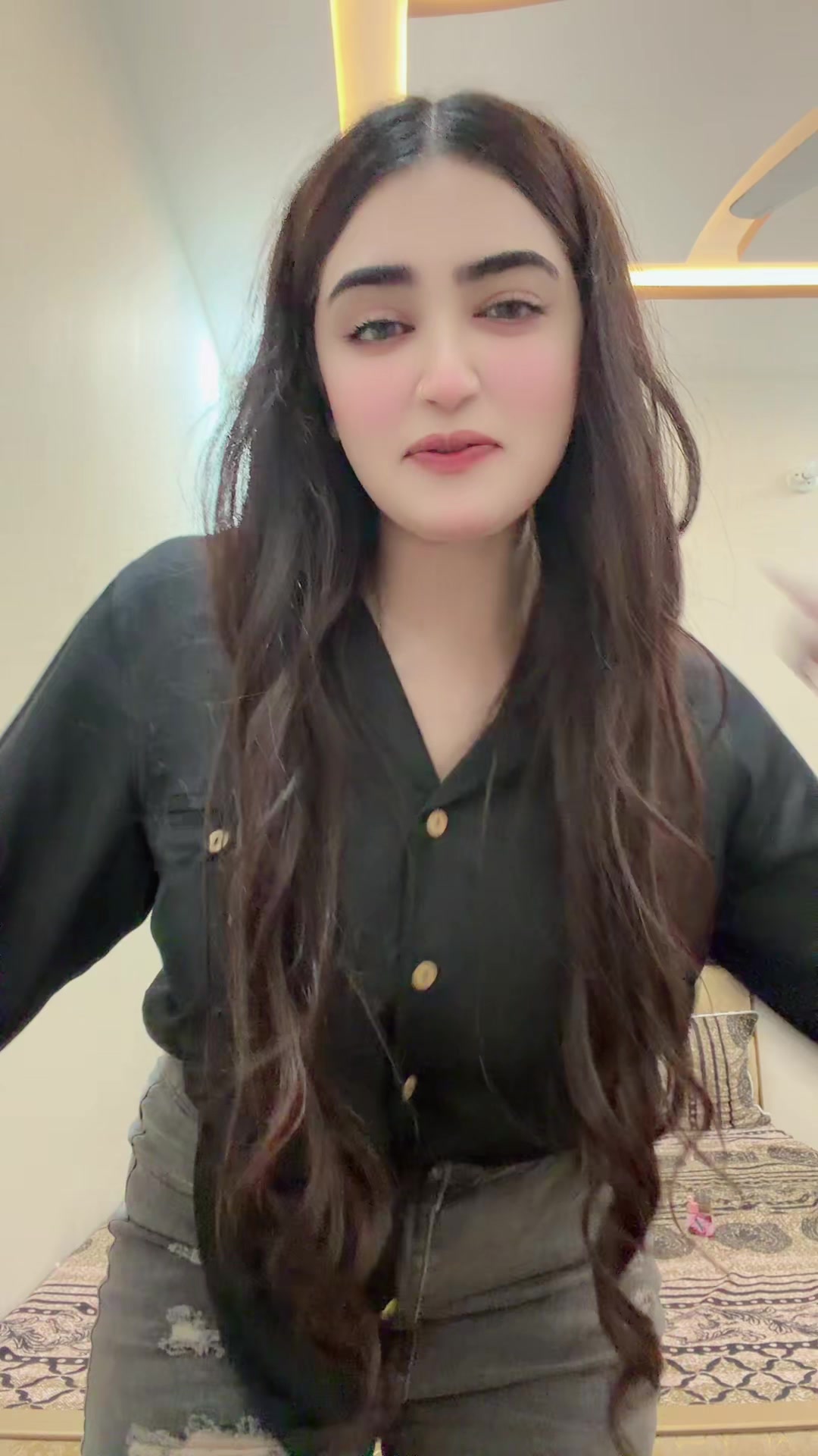 @NooR ALi 👸🏻🥀