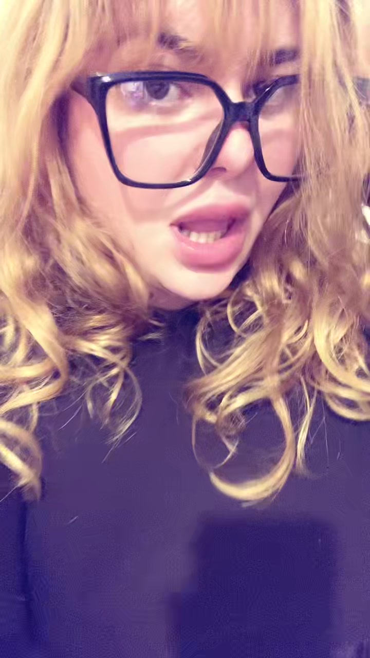 @Aniii💋