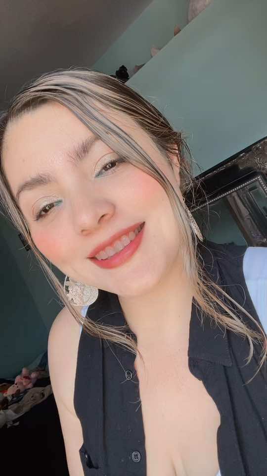 @-Lic Hern&aacute;ndez- 👩&zwj;💼🌹