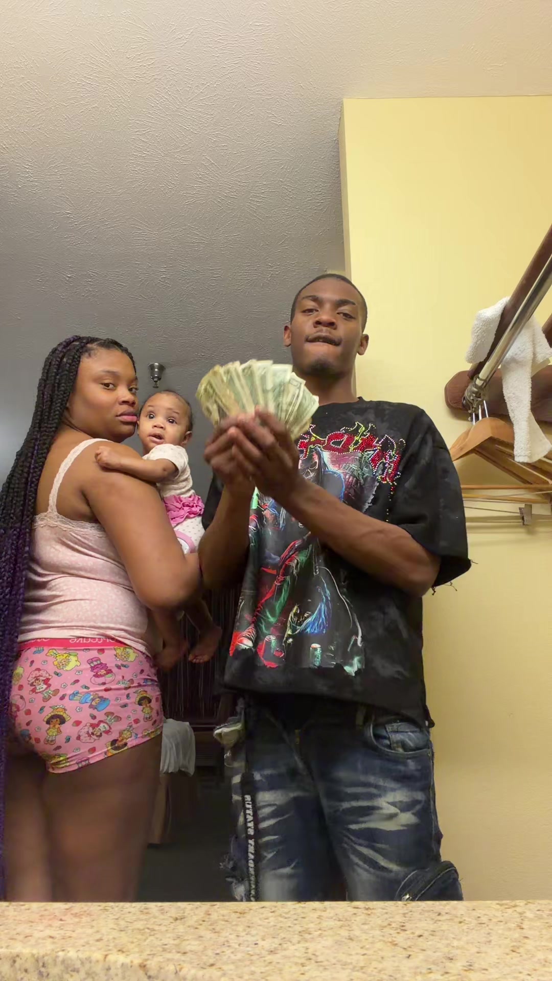 @Famous Rell