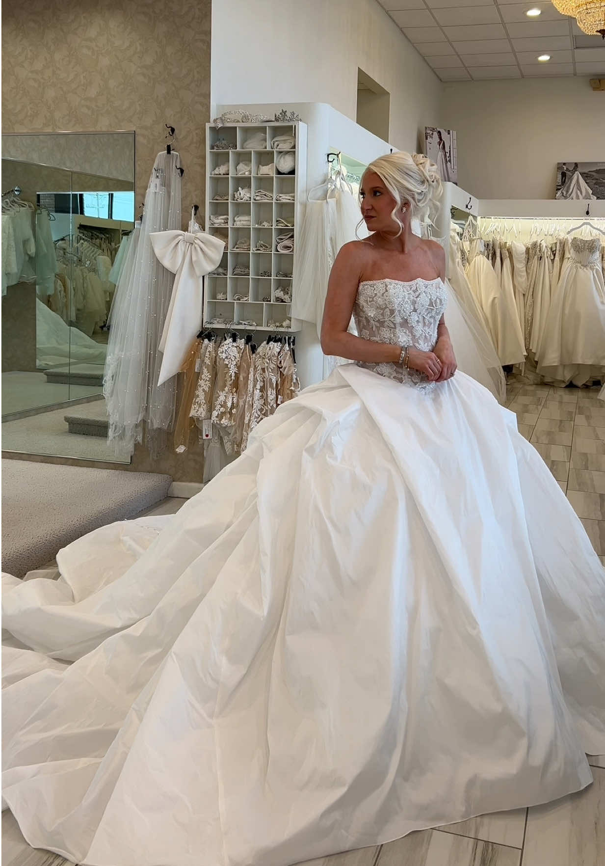 @Piera’s Bridal