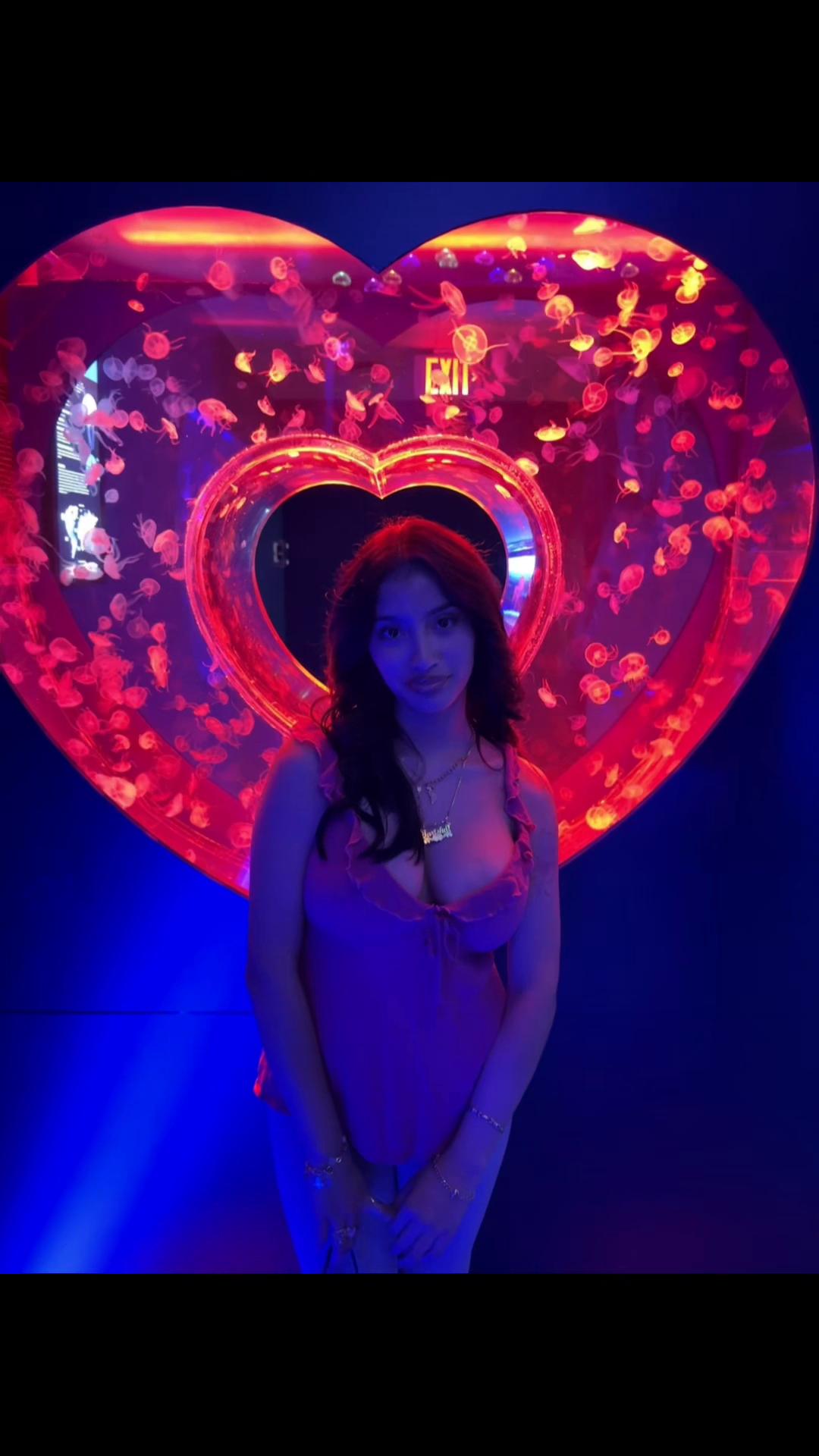 @️