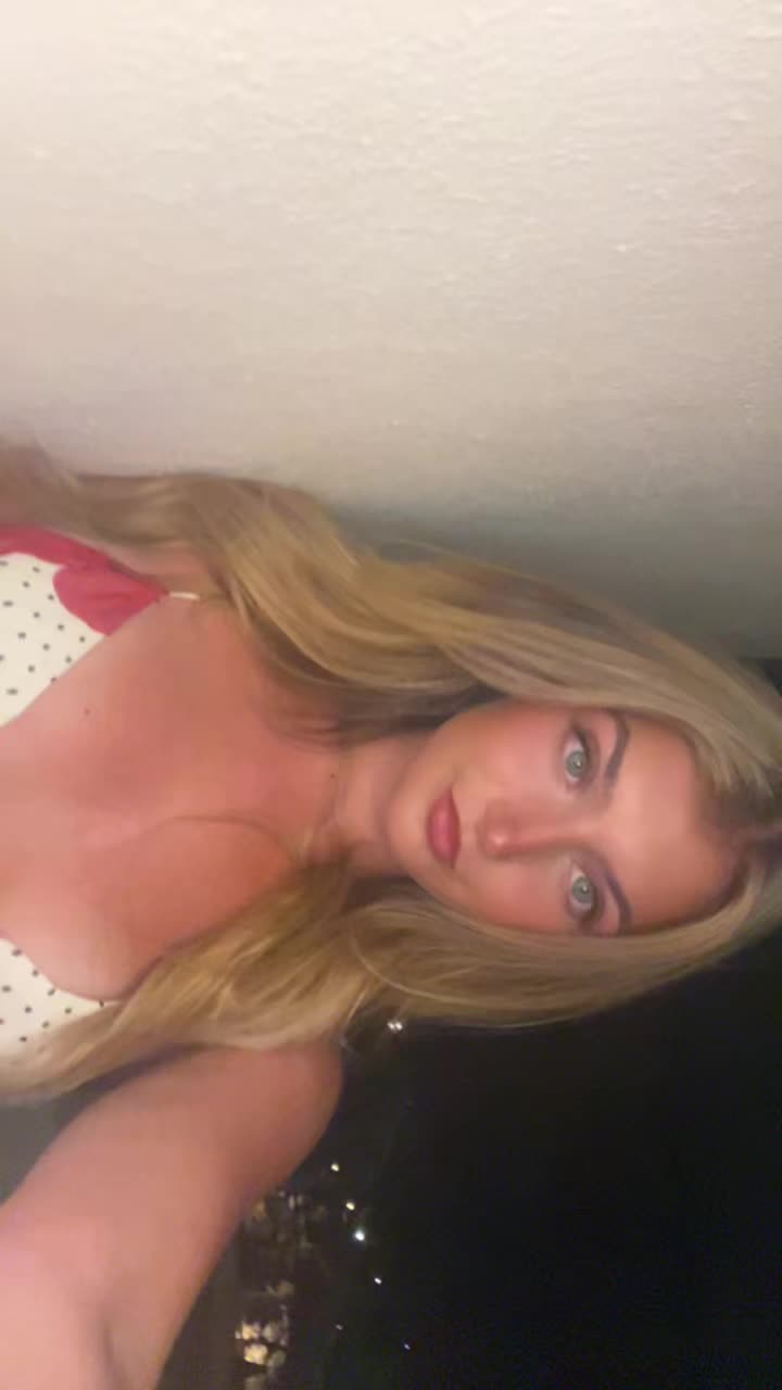 @anniemcl_