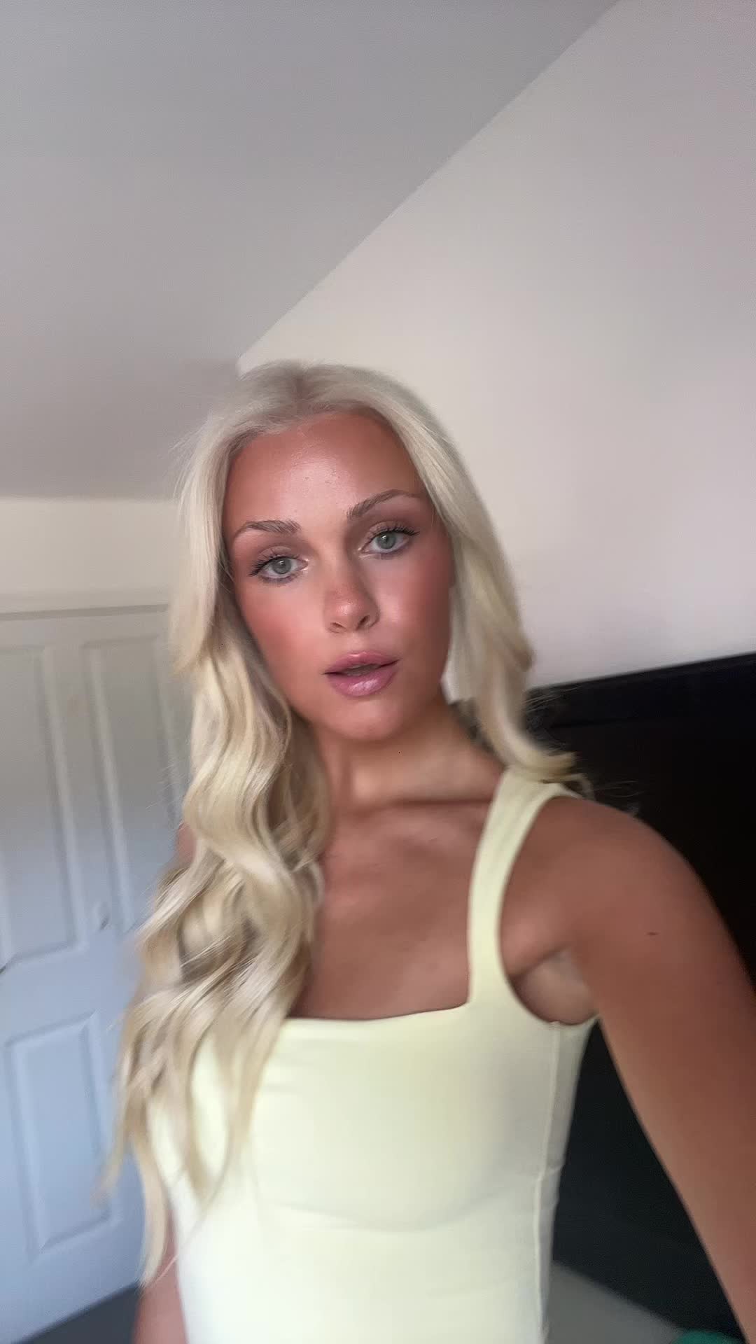 @hollymcmillann
