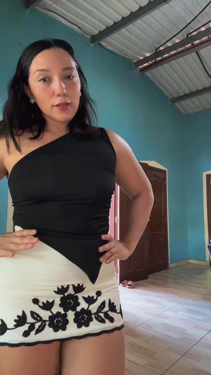 @✨️Alejandra✨️🖤🐺🐧