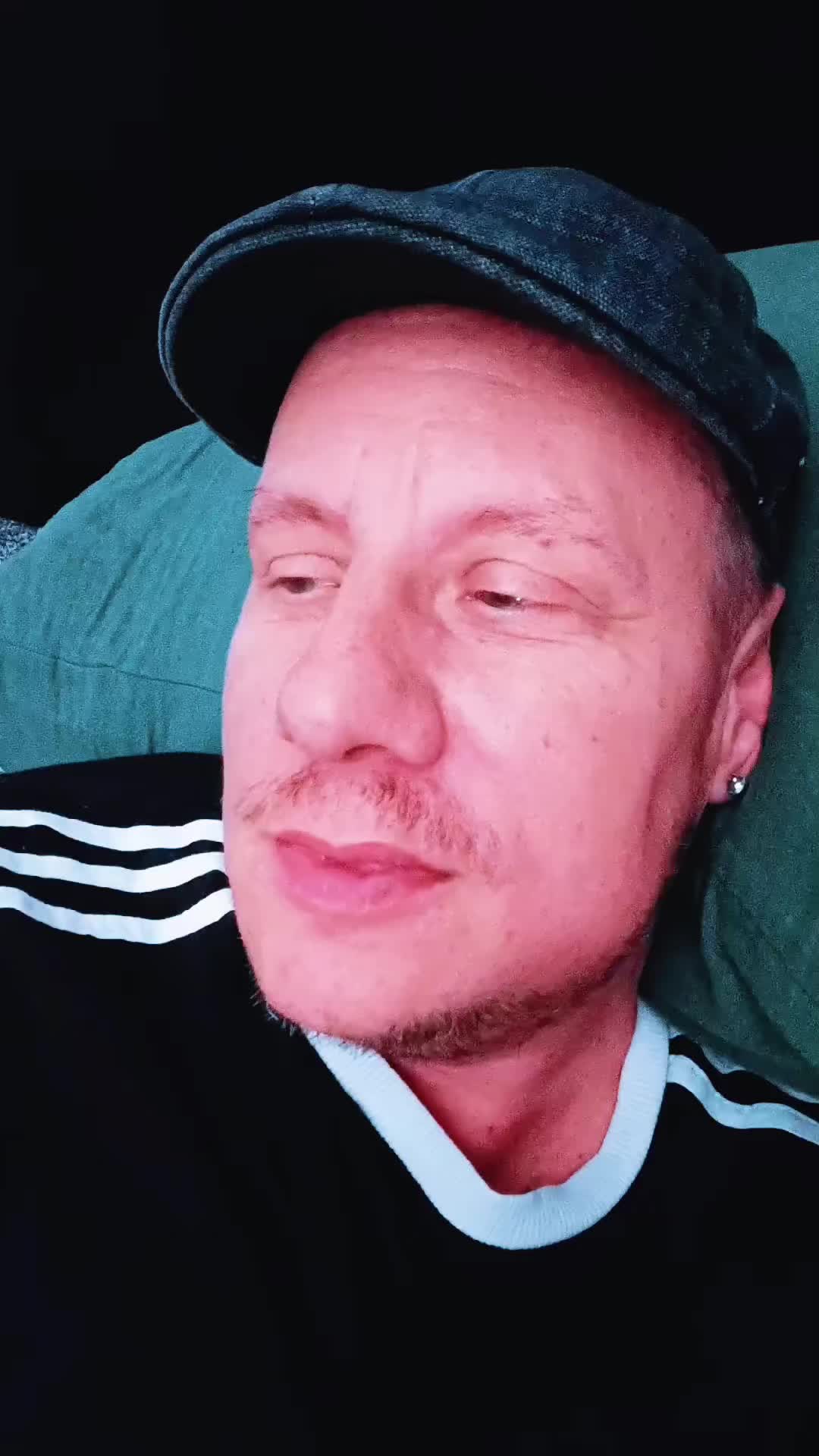 @V Tamas
