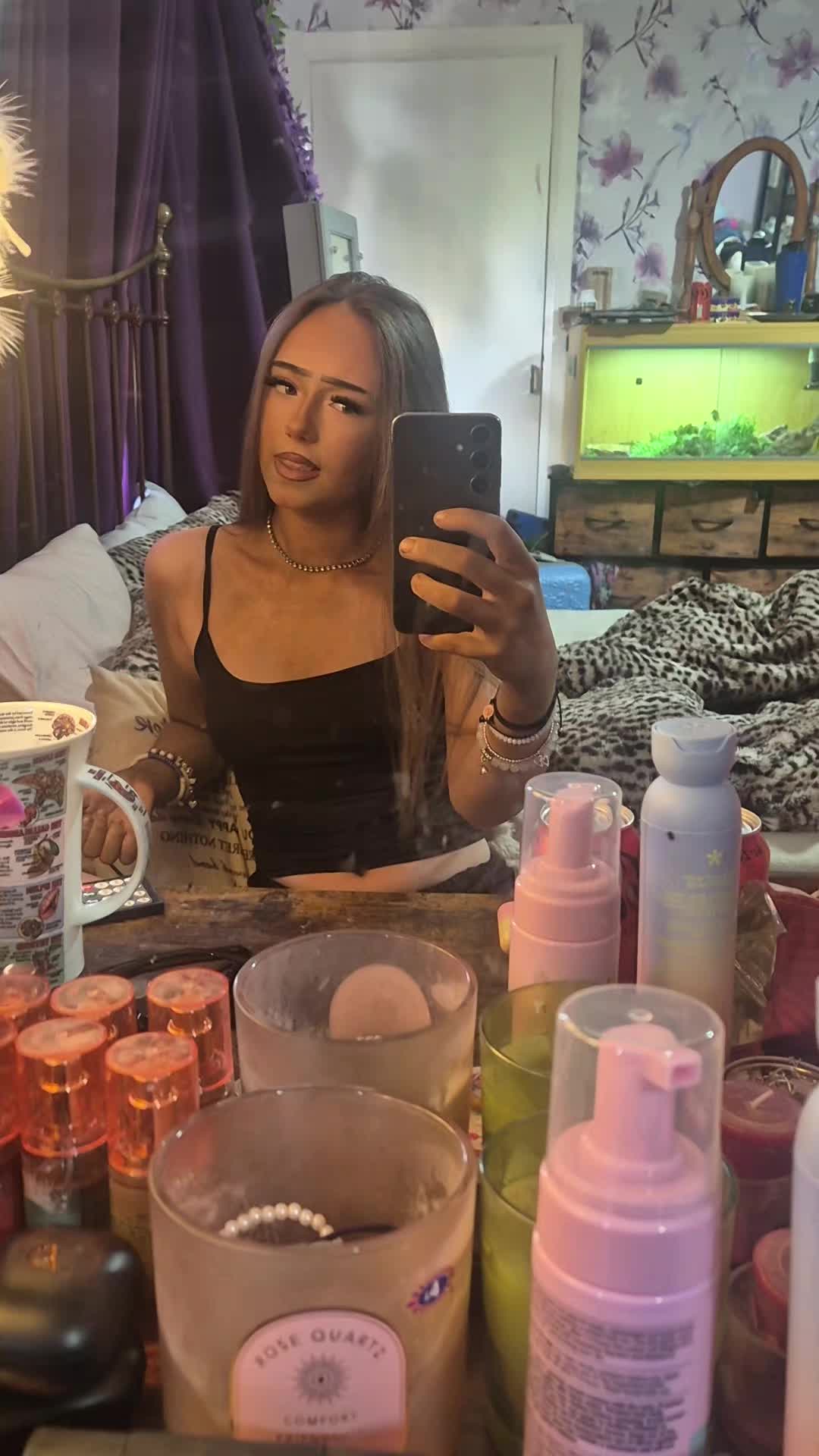 @𝓛𝓞𝓛𝓐🫶🍒🍸