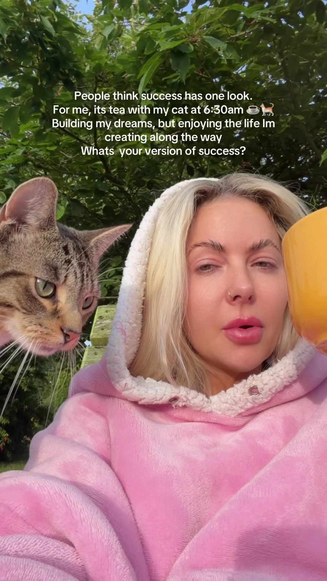 @themelissaclarke