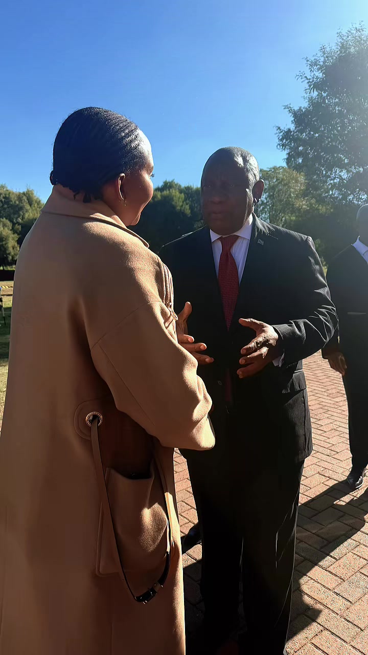 @Tandi_Mahambehlala