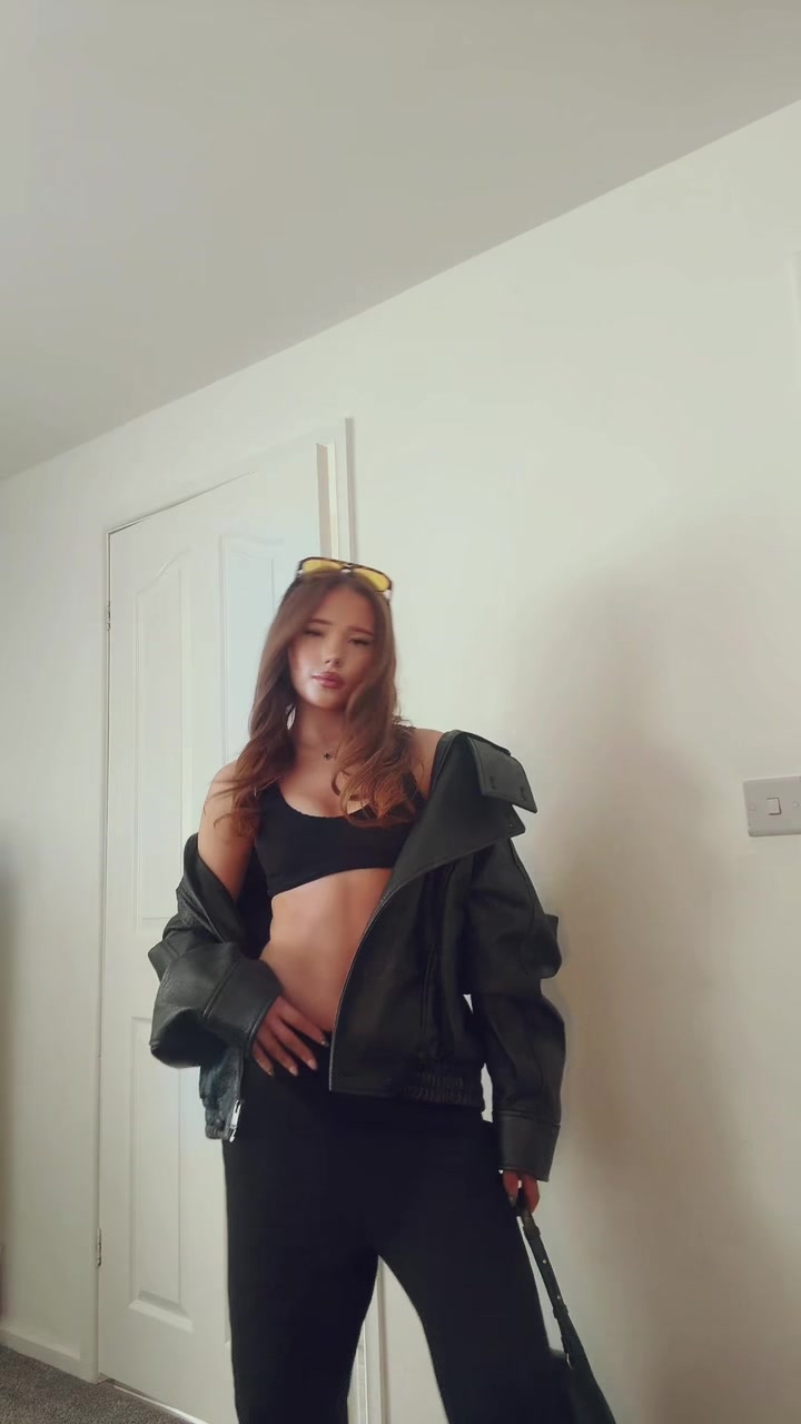 @xkatienicholx