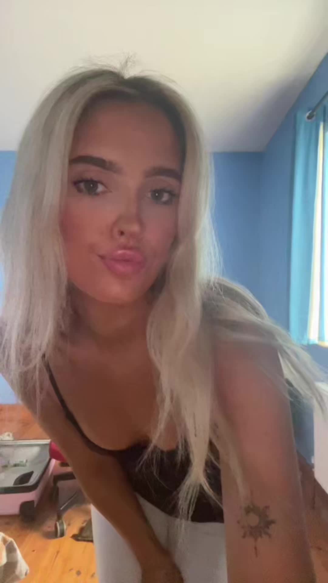 @ciara