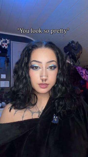 @Demon Girl 🖤