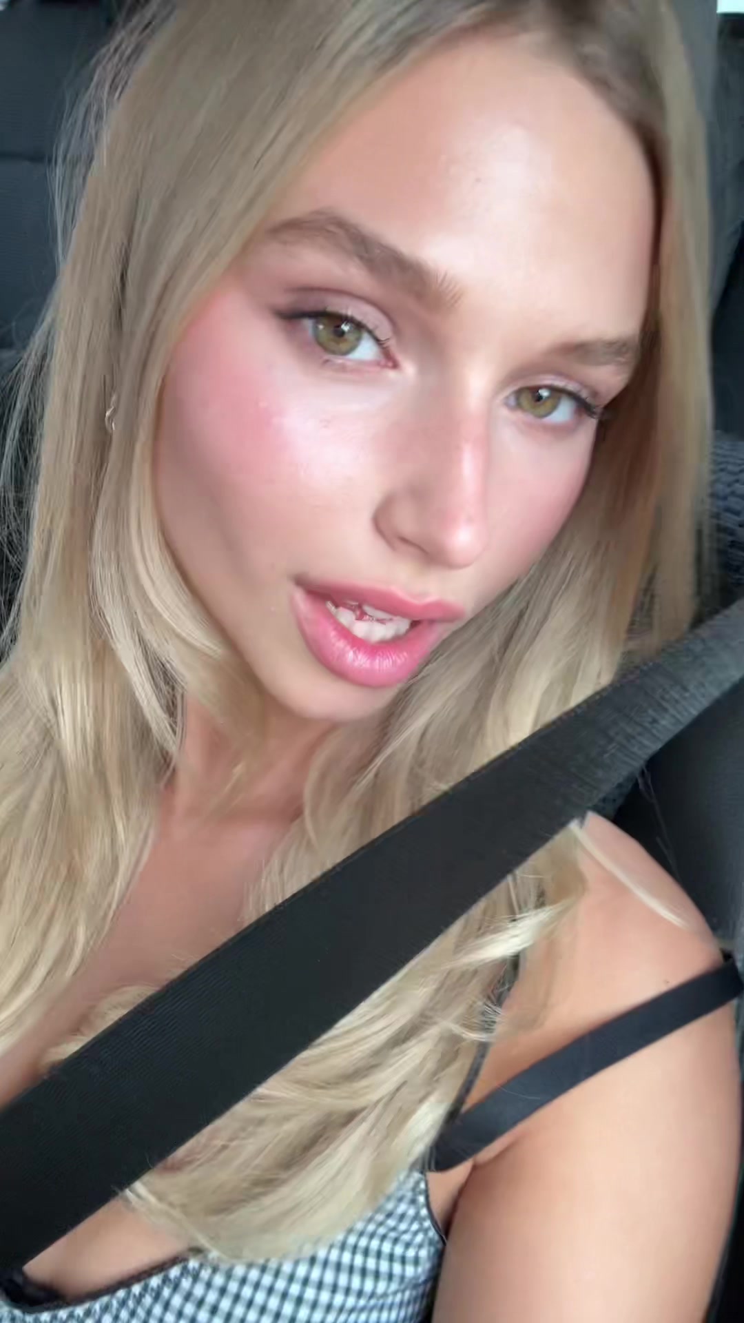 @Josefine