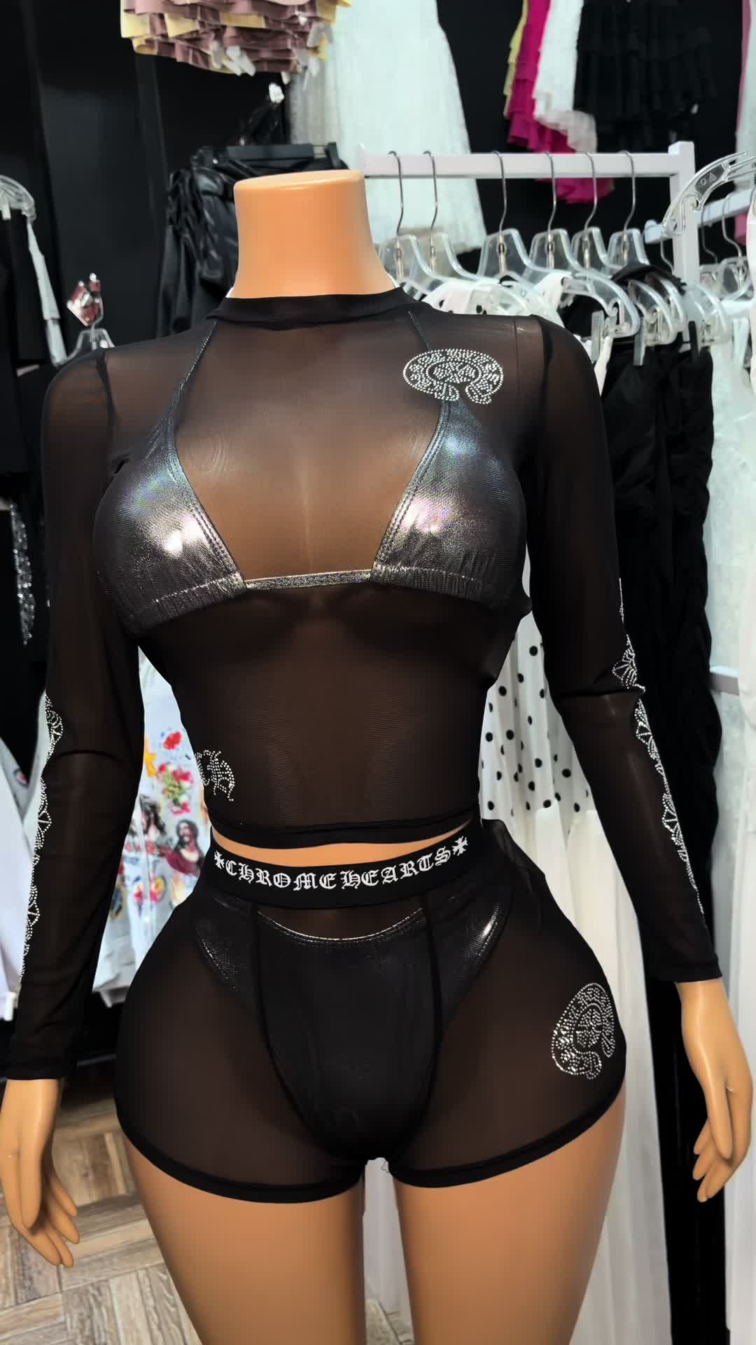 @Laclothingsanjuan