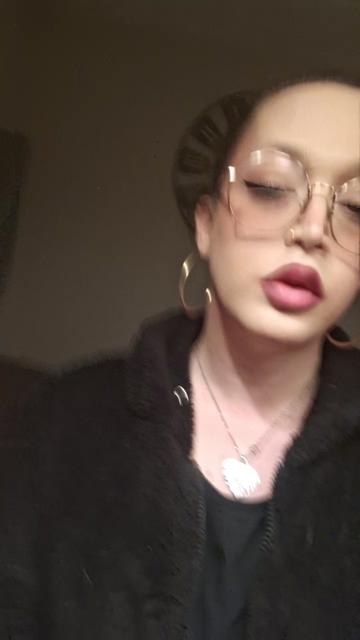 @𝐿𝑜𝓊𝒶𝓃𝑒 𝒞𝒽𝒶𝓃𝑒𝓁