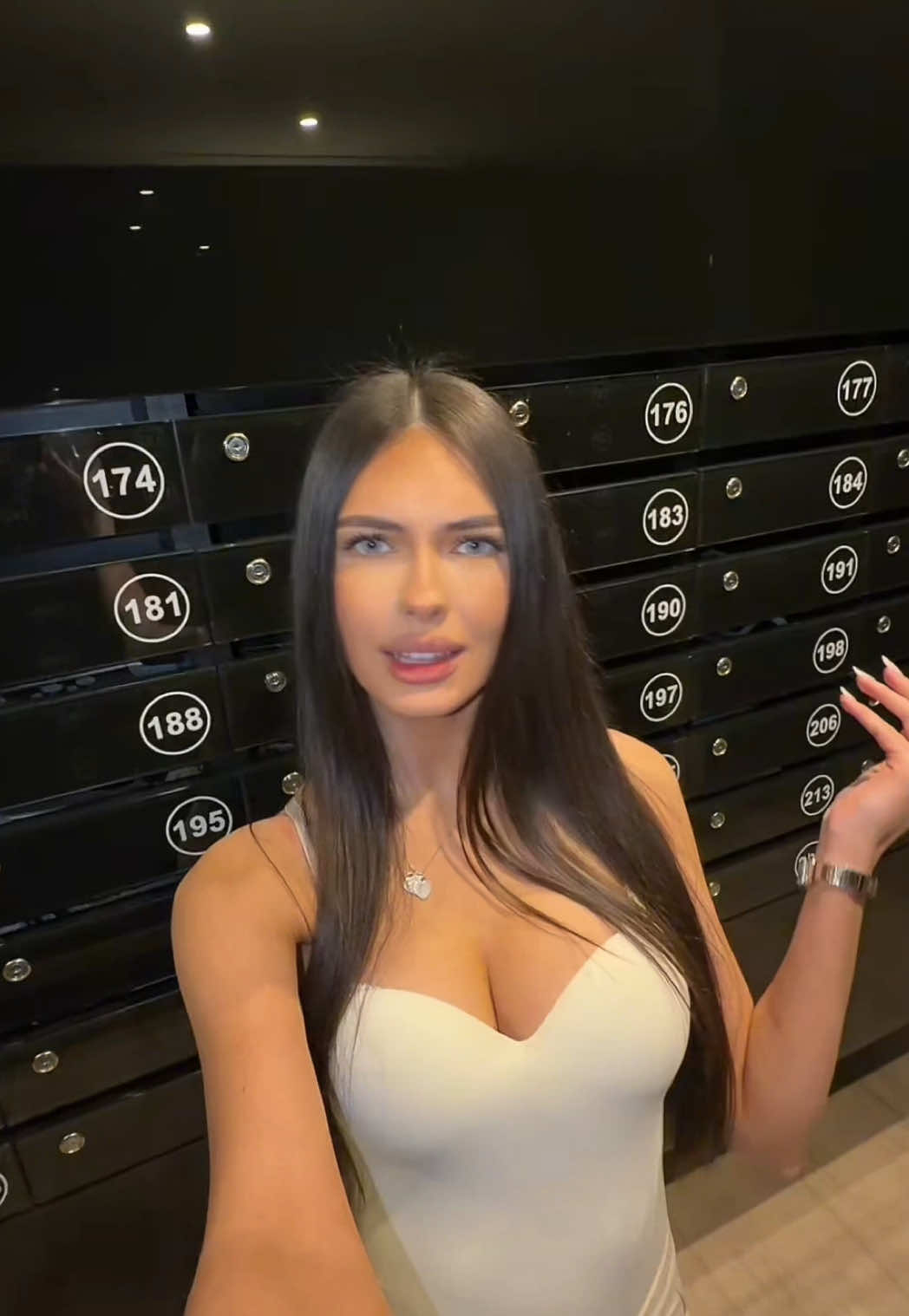 @ariadna