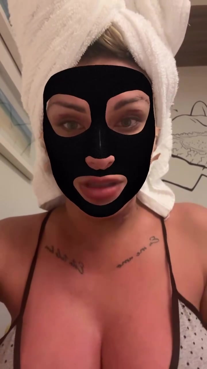@Andressa Urach