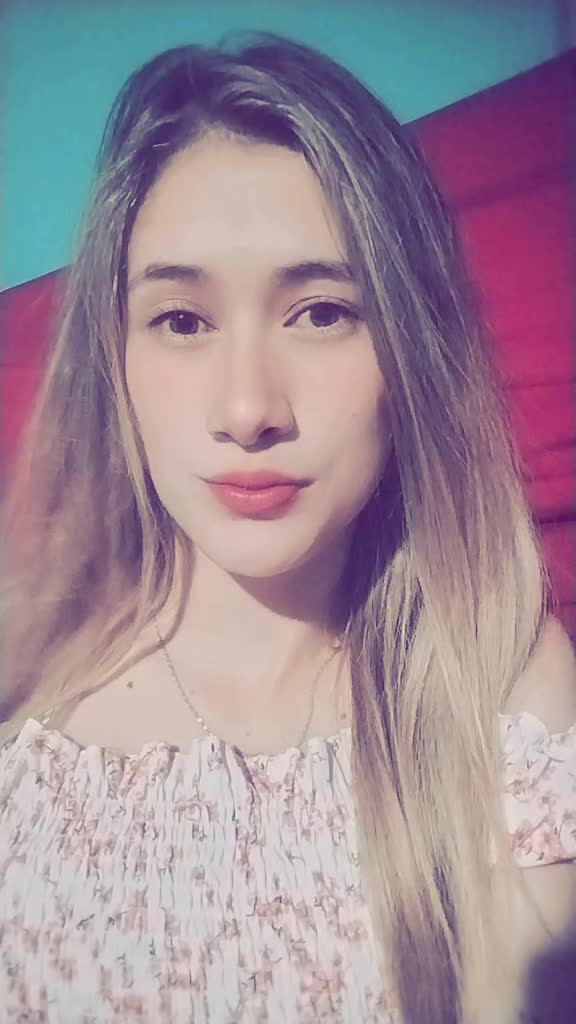 @Che Rubia ii flaquita ii😍😝🌚
