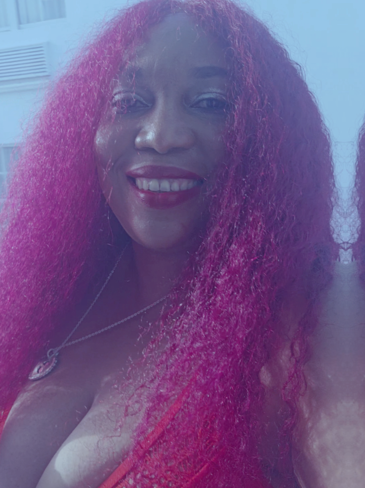 @curvyyemmy