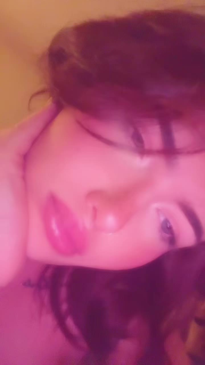 @𝐞𝐥𝐥𝐚