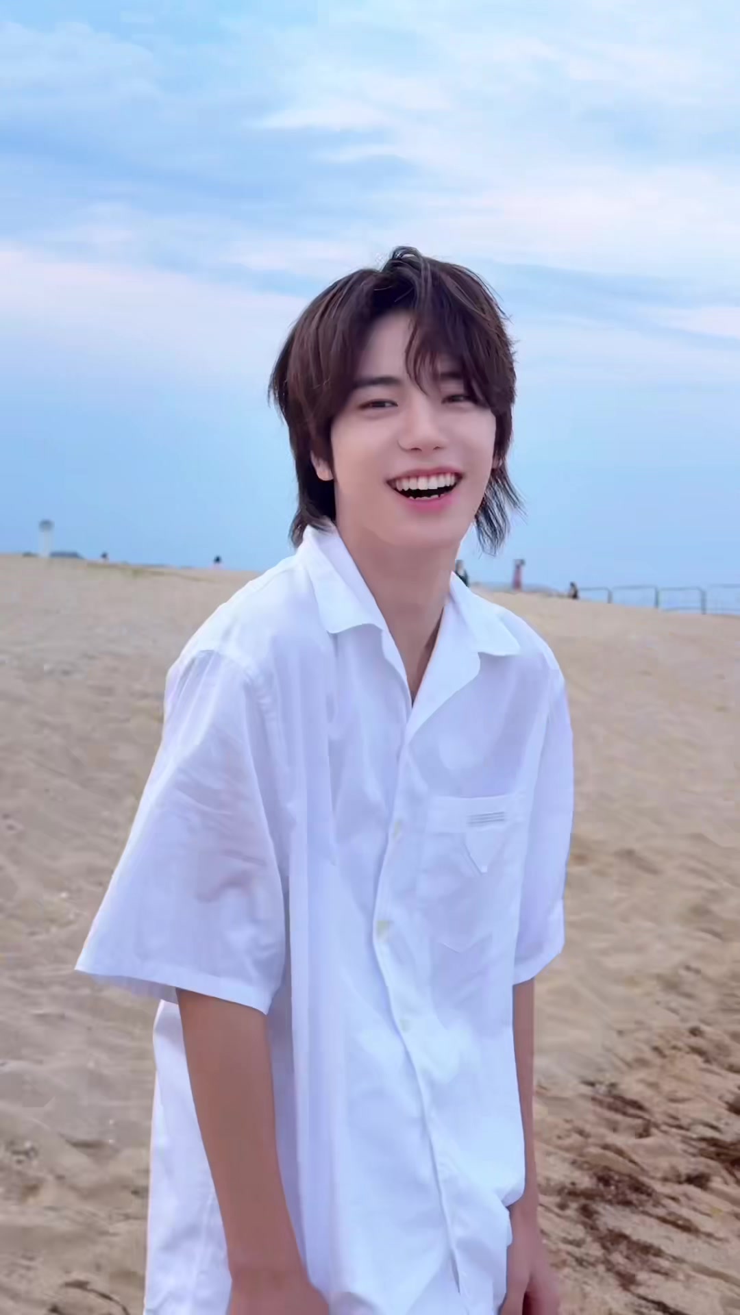@CLOSE YOUR EYES