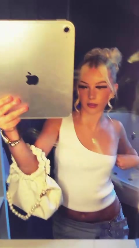 @libby🪽