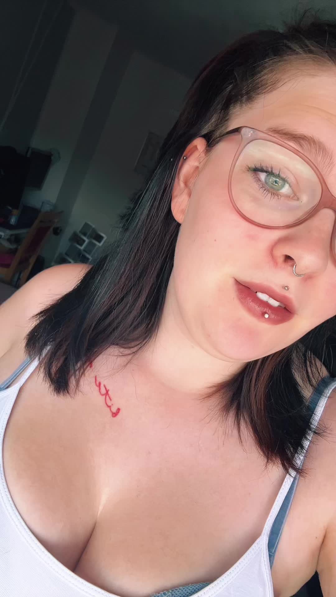@Nini_TrifftNix