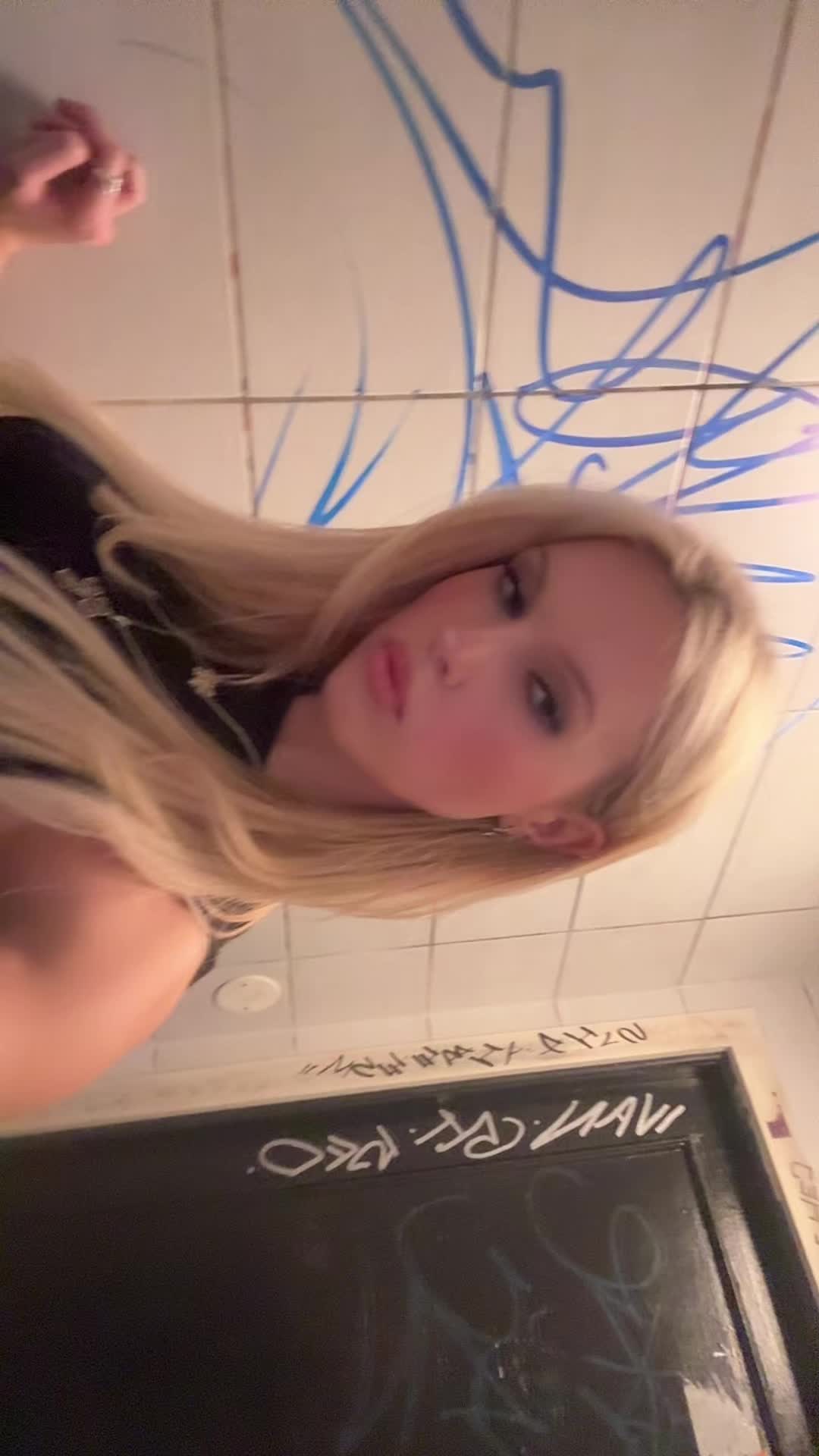 @lovisamari