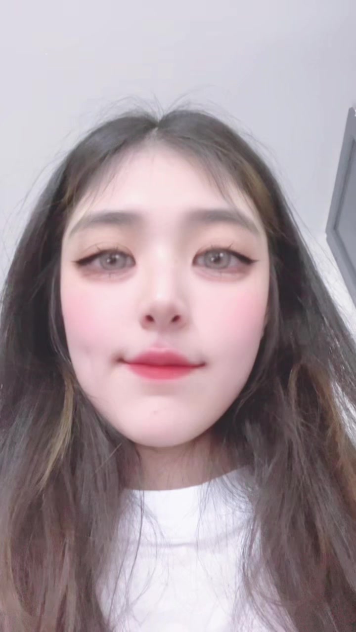 @𝑬 ୨୧