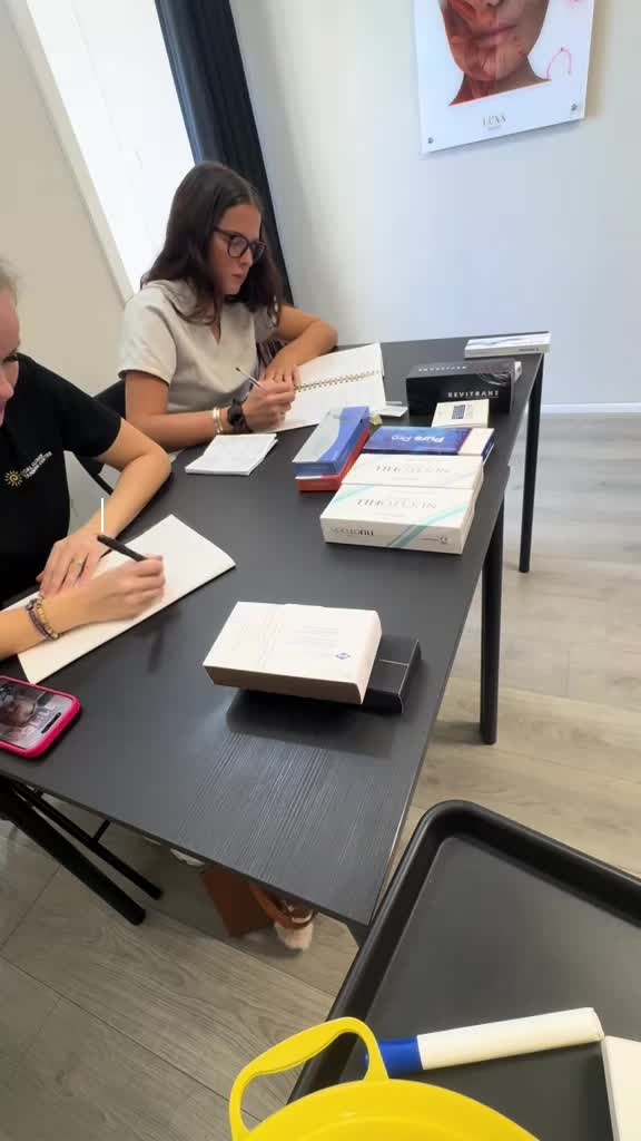 @Luxx cosmetics academy