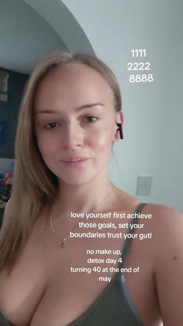 @Emily_Yorkie05