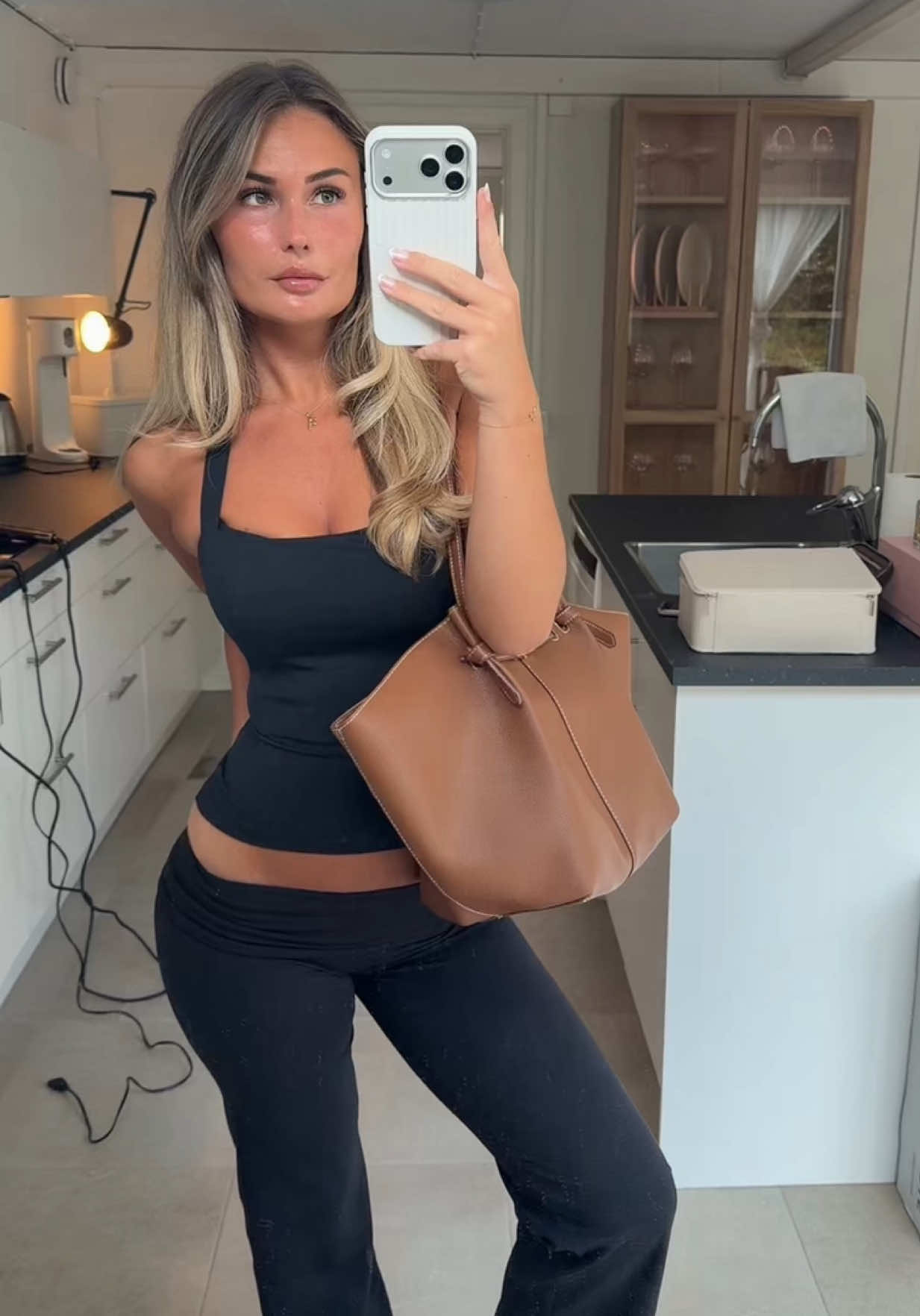 @Fanny Angelöf