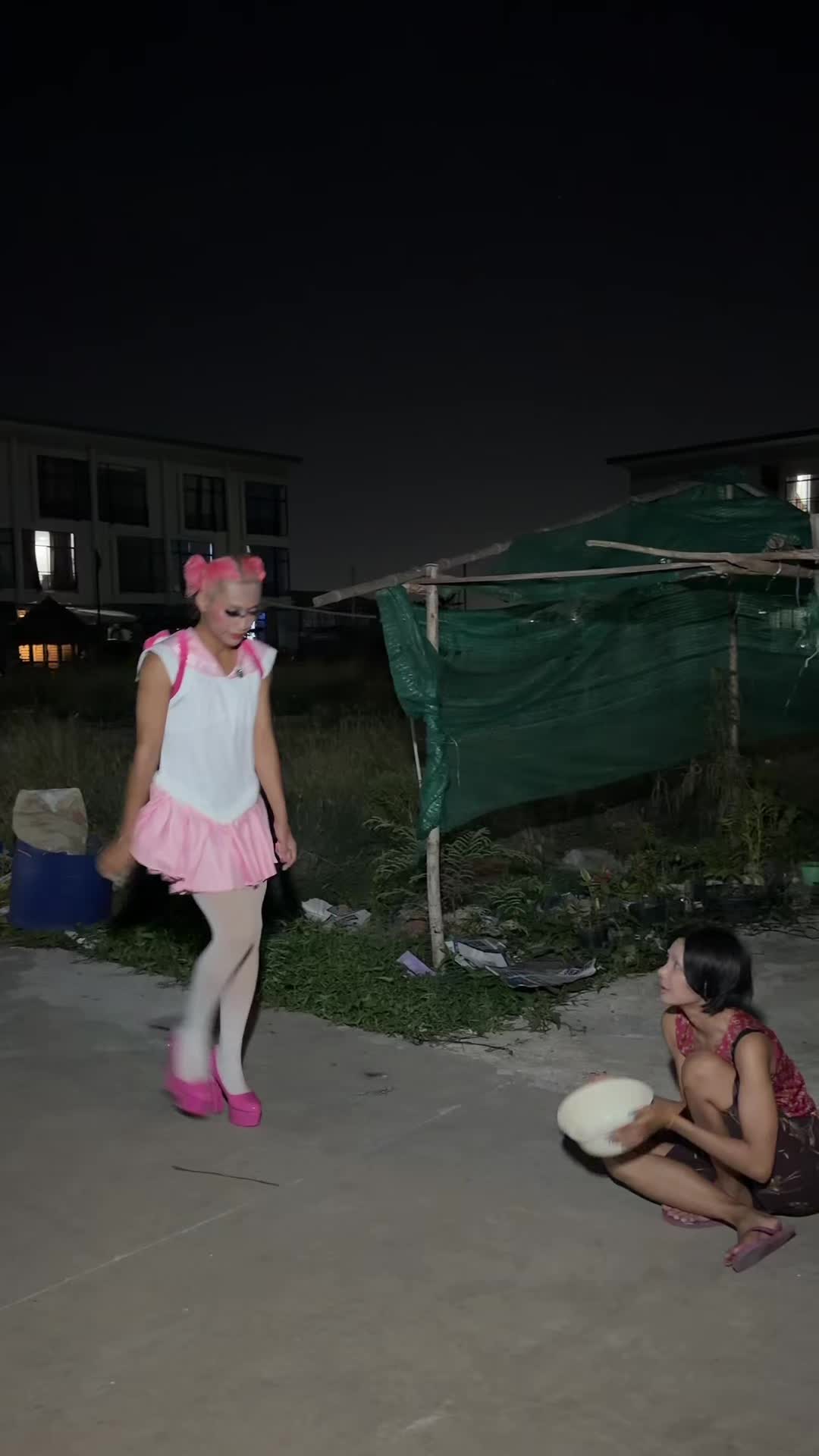 @Ella🦋