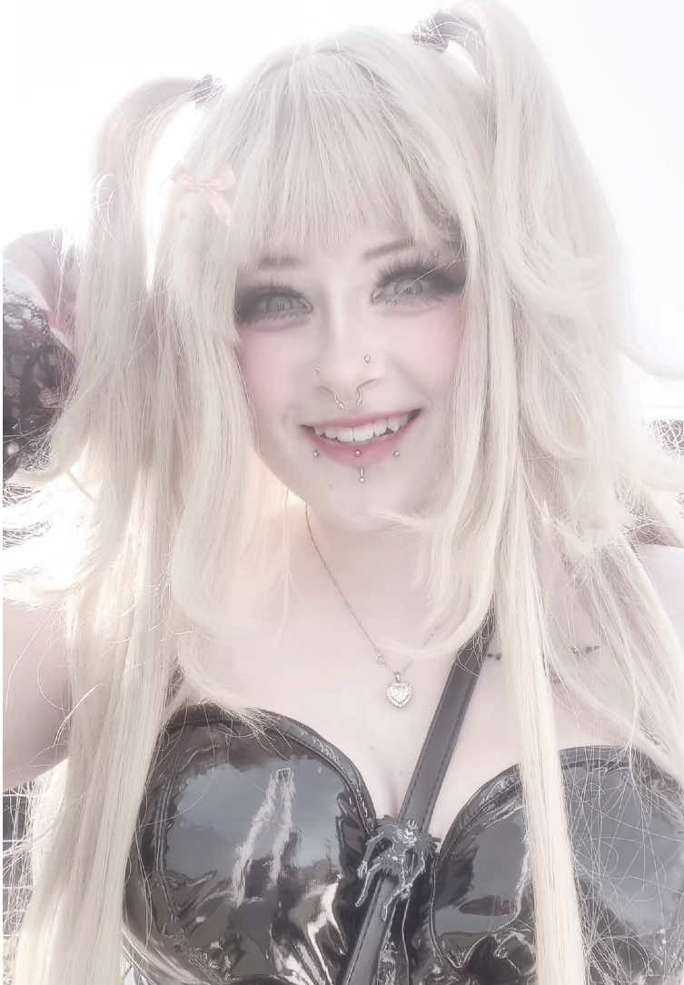 @𖤐•*jade*•𖤐