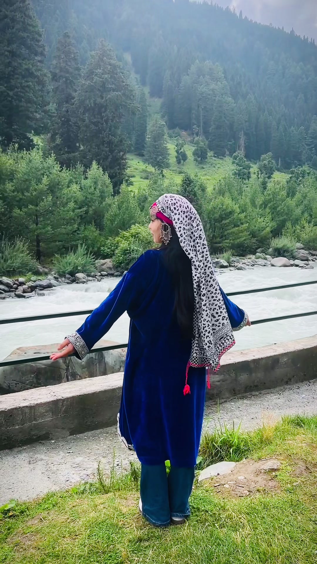 @Neha🦋