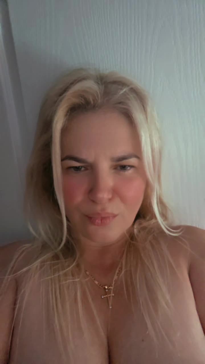 @o țigancă blondă