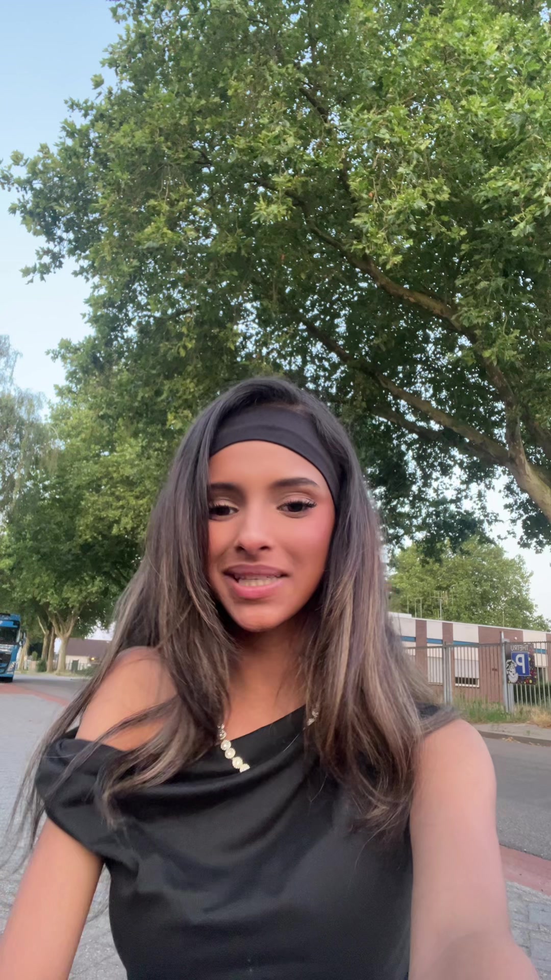 @sarahzfl