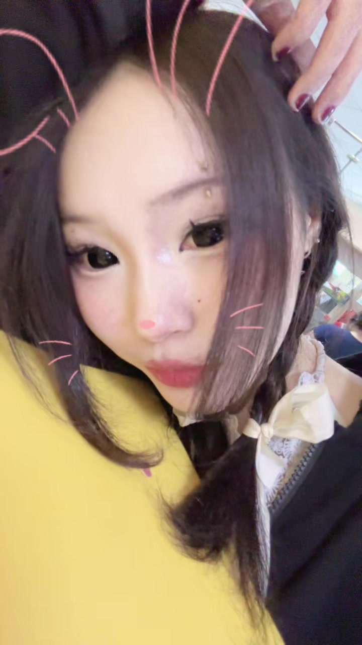 @roxxxsis