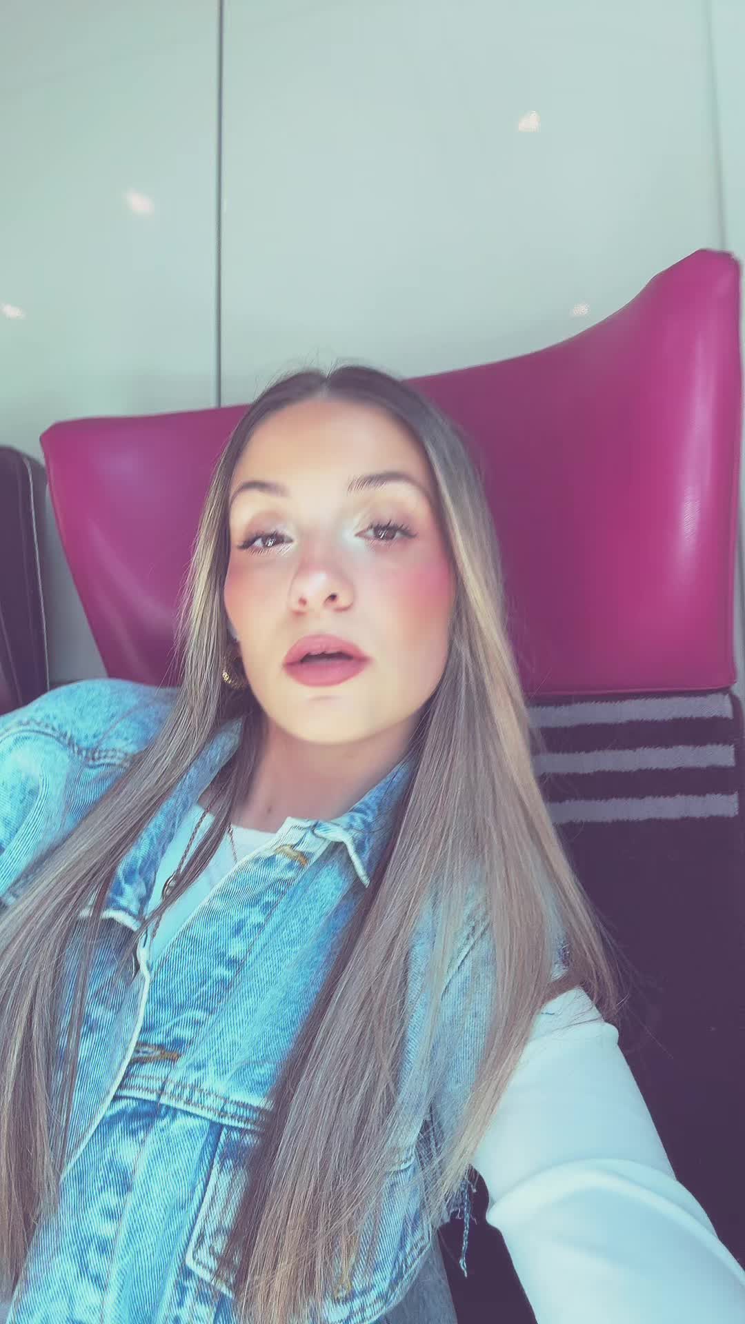 @laurena_brn